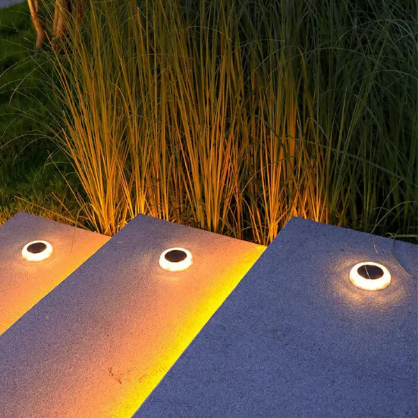 Best-Selling LED Outdoor Waterproof Lawn Lights – Solar Garden Stake Lights for Pathway & Yard Decor