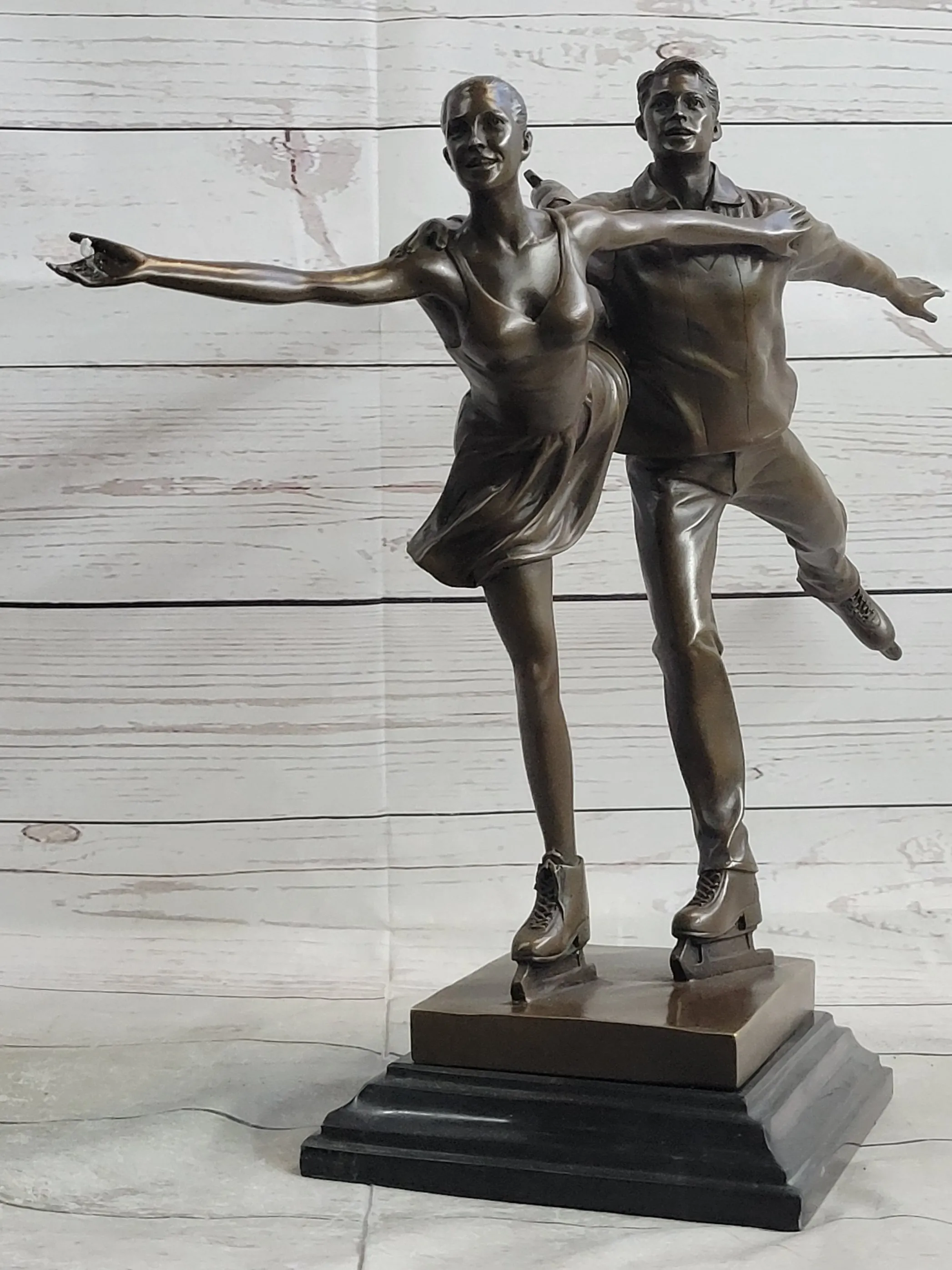 Bronze Sculpture Male and Female Skater Classic Sport Figurine Figure Sale