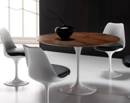 Eero Saarinen Dining Table