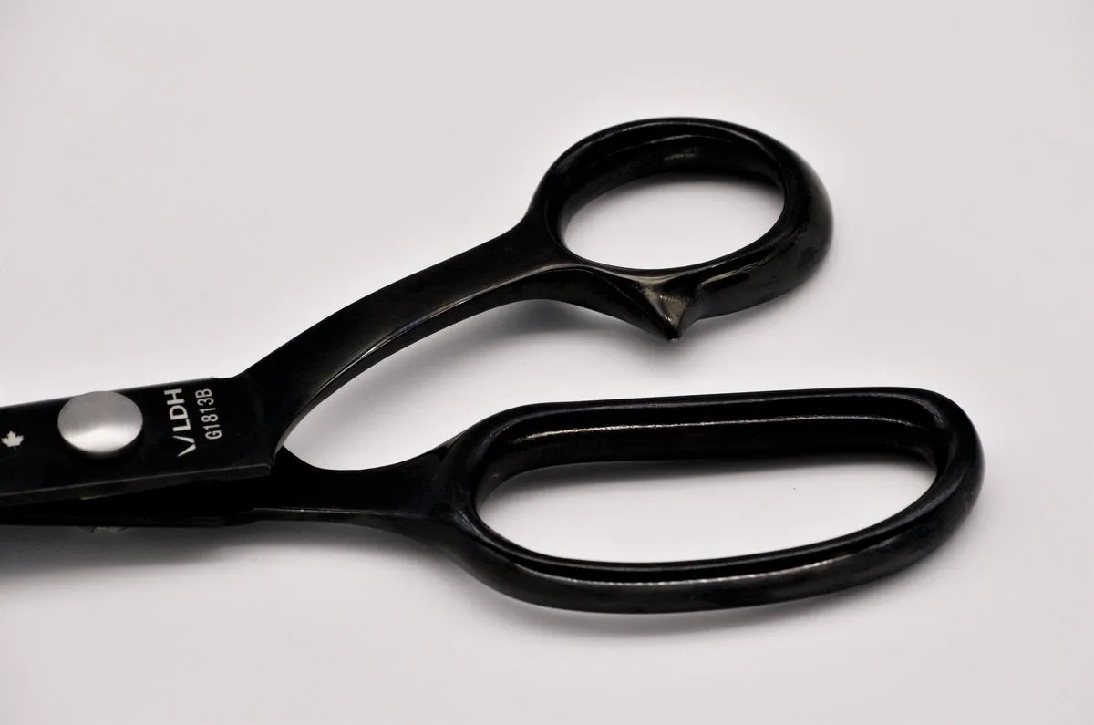 Pinking Shears - 8" Midnight Edition - LDH Scissors